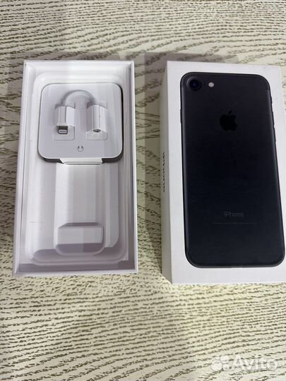 Телефон iPhone 10