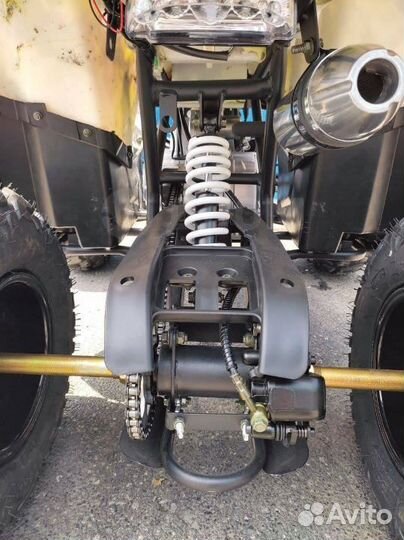 Детский квадроцикл Yamaha Aerox 125 черно-желтый