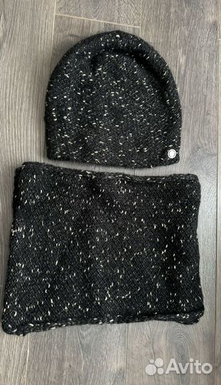 Вязаный комплект снуд и шапка