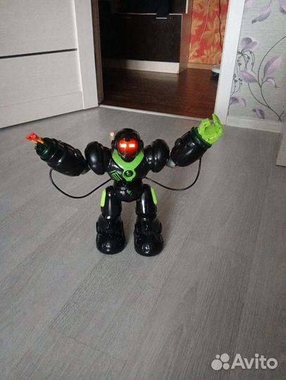Игрушка робот