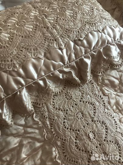 Покрывало и шторы с ламбрекеном