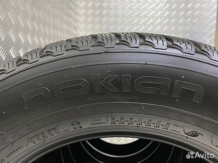 Nokian Tyres WR SUV 3 235/65 R17 108H