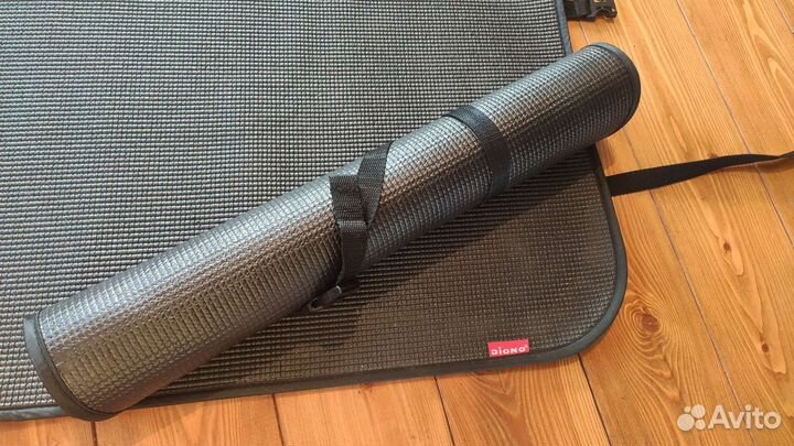 Защитный коврик под детское автокресло