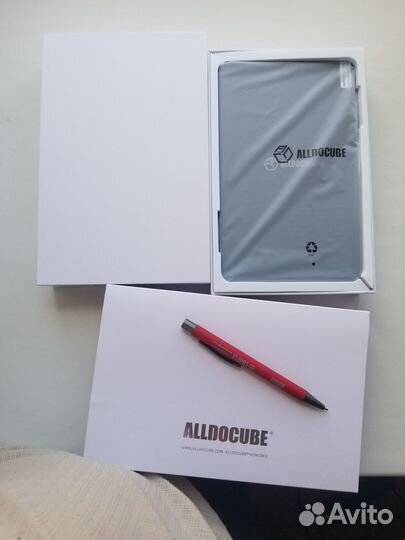 Компактный мини планшет с поддержкой сим LTE 8,4