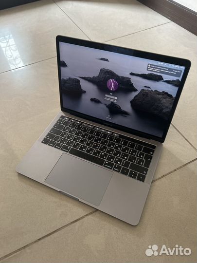 Macbook pro 13 2019 touch bar