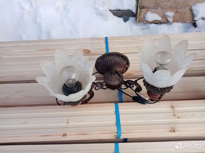Продам светильники настенные