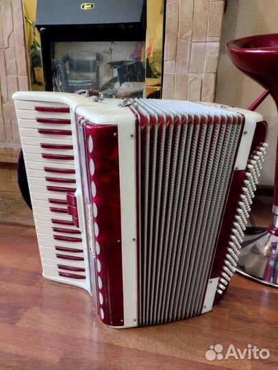 Итальянский аккордеон Cellini полный