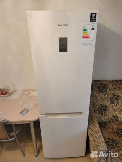 Двухкамерный Холодильник samsung rb33a3440el