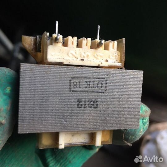 Понижающий трансформатор 220 /16 в. 7вт