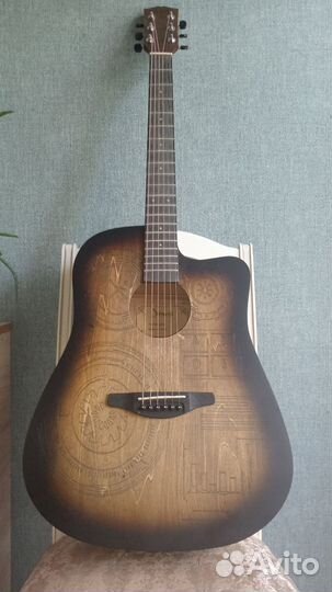 Акустическая гитара