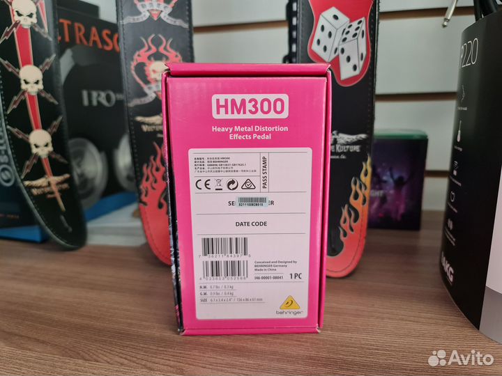 Behringer HM300 педаль эффектов хэви метал