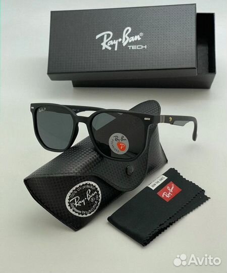 Солнцезащитные очки Ray Ban