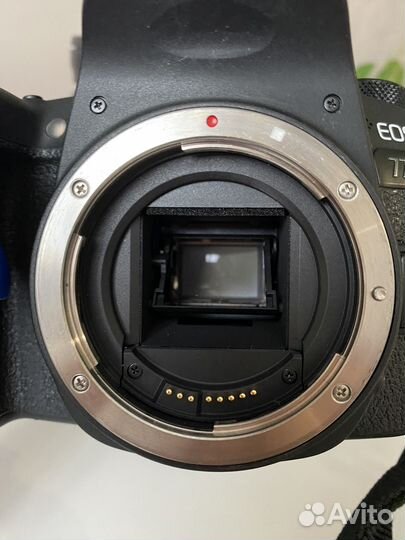 Фотоаппарат canon 77d body