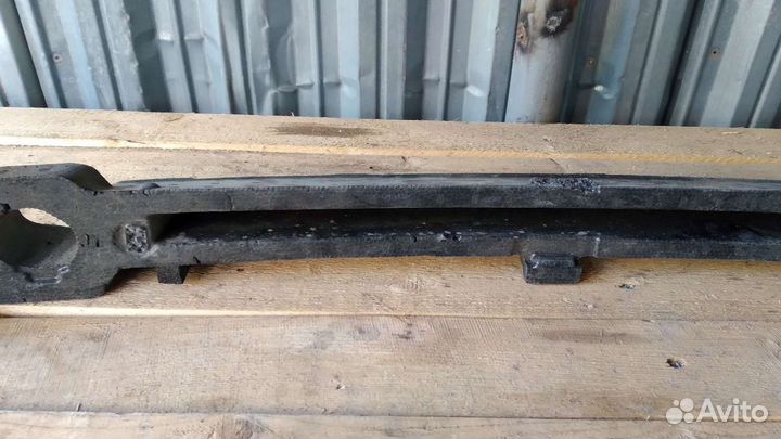 Абсорбер переднего бампера Toyota RAV 4