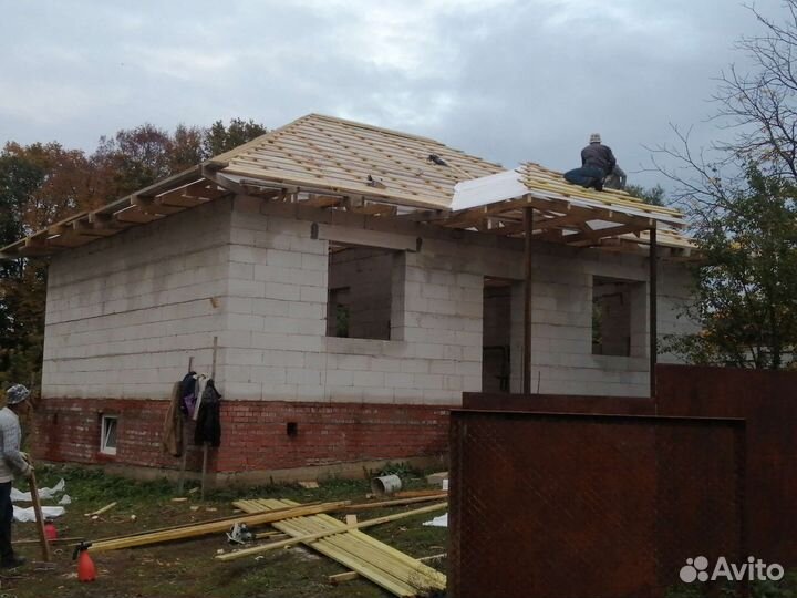 Бригада строителей