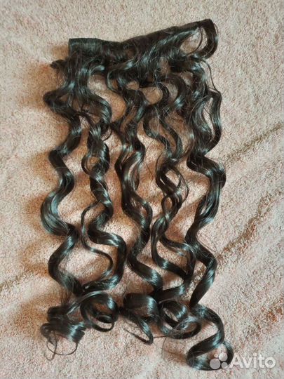 Волосы на заколках