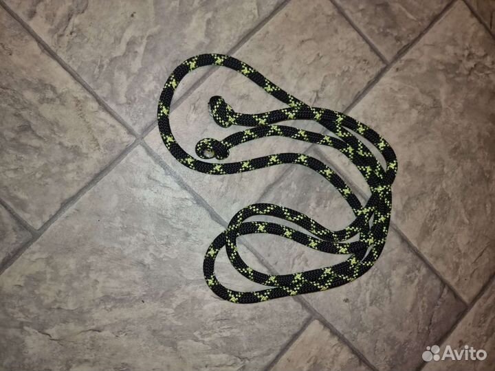 Гимнастическая скакалка