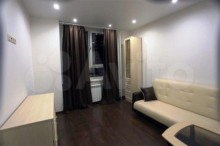 2-к. квартира, 52 м², 10/17 эт.