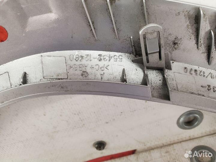 Накладка торпеды правая Toyota Corolla Е150 06-13