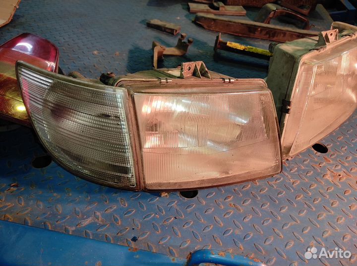 Фары с поворотниками Mercedes-Benz Vito W638