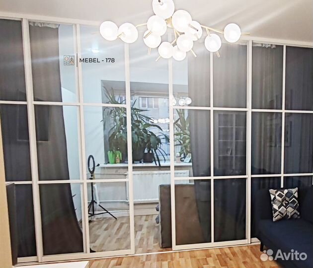 Стеклянная перегородка для зонирования