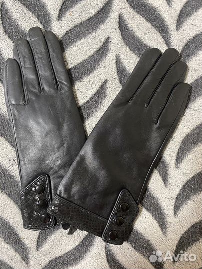 Перчатки женские кожаные новые и платки