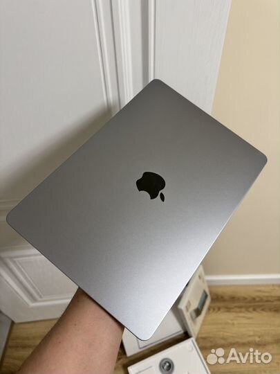 Macbook air 13 m3 8/512 gb