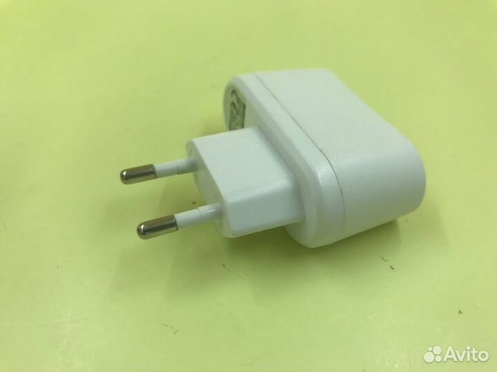 26058 Зарядное устройство ESR для iPhone 13 Pro