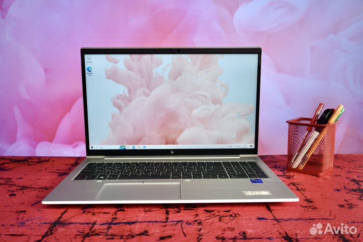 Легкий ультрабук HP / Core i7 / 512 GB / SSD