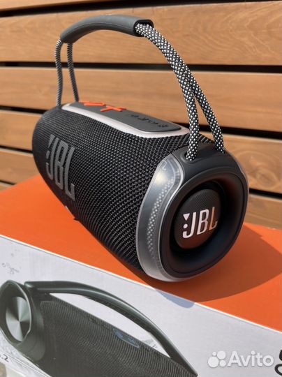 Колонка jbl boombox