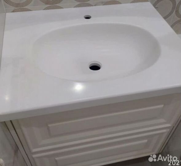 Столешница для ванной и кухни из искуственного кам