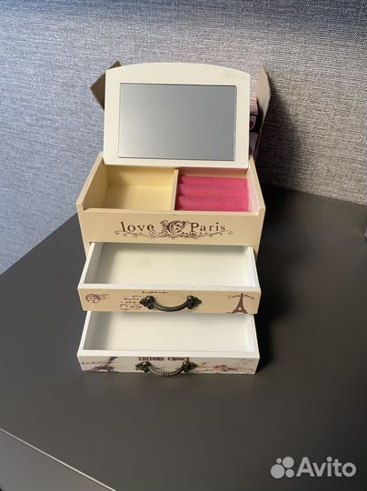 Шкатулка/ящик для украшений, с зеркалом, новая