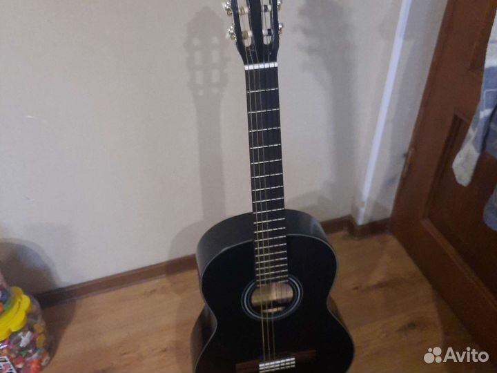Классическая гитара yamaha c40