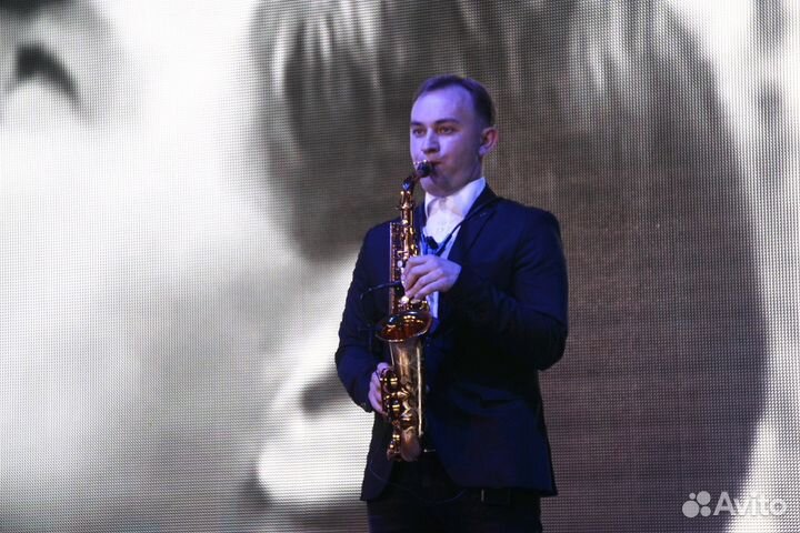 Музыкант - Саксофонист