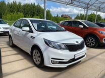 Kia Rio 1.6 AT, 2017, 220 000 км, с пробегом, цена 890 000 руб.