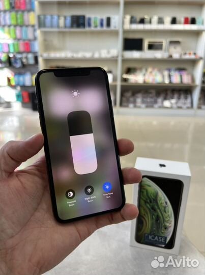 iPhone Xs, 64 ГБ