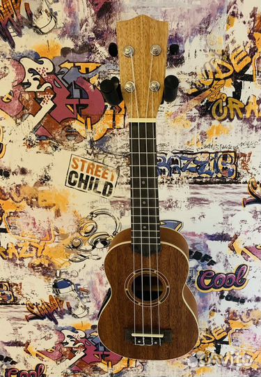 Укулеле сопрано с подключением