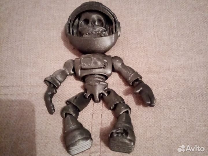 Скелет космонавта