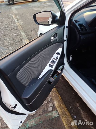 Hyundai Solaris 1.6 AT, 2013, 197 000 км