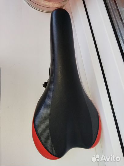 Седло новое для велосипеда мягкое