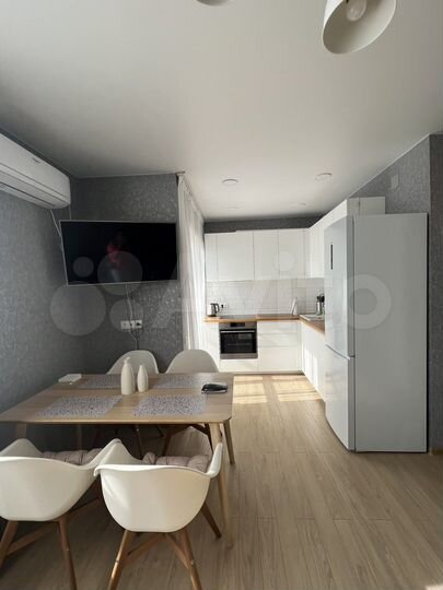 2-к. квартира, 55 м², 7/7 эт.