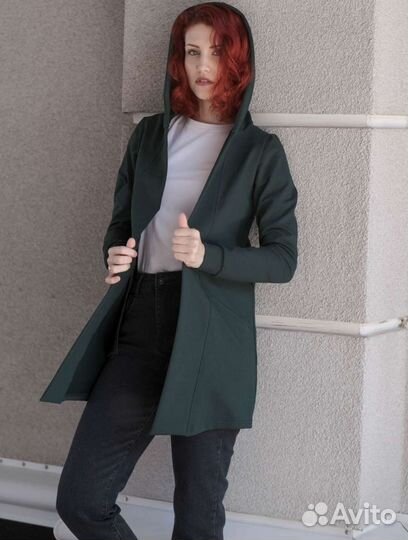 Женская мантия с капюшоном