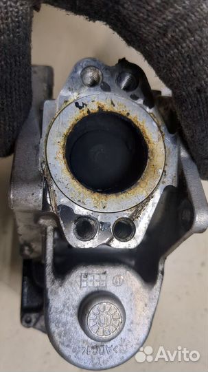 Клапан рециркуляции газов Volkswagen Passat 6, 2010