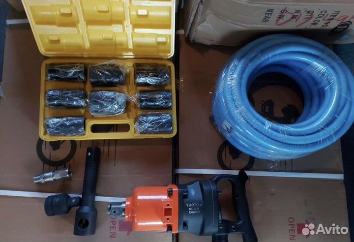 Пневмогайковерт грузовой с набором