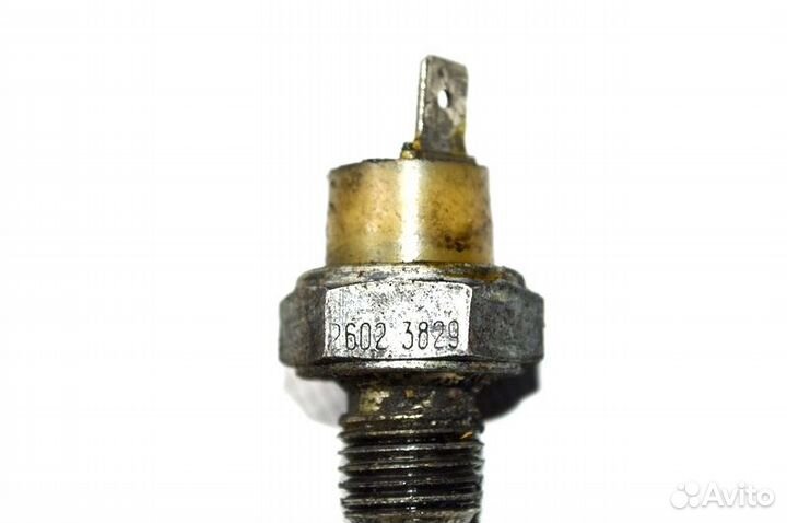 Датчик давления масла freightliner CL 120