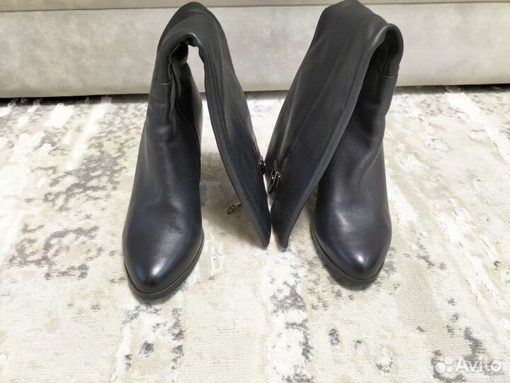 Сапоги осень весна женские 37 р черные