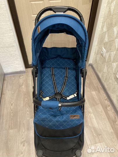 Коляска прогулочная