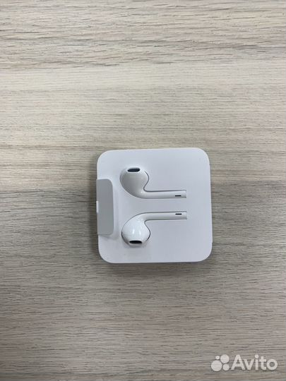 Наушники iPhone earpods