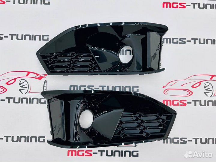 Вставки RS4 black в переднии бампер Audi A4 2019+