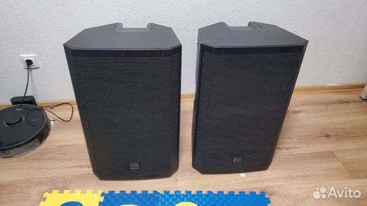 Активные колонки Electro-Voice ZLX-15P